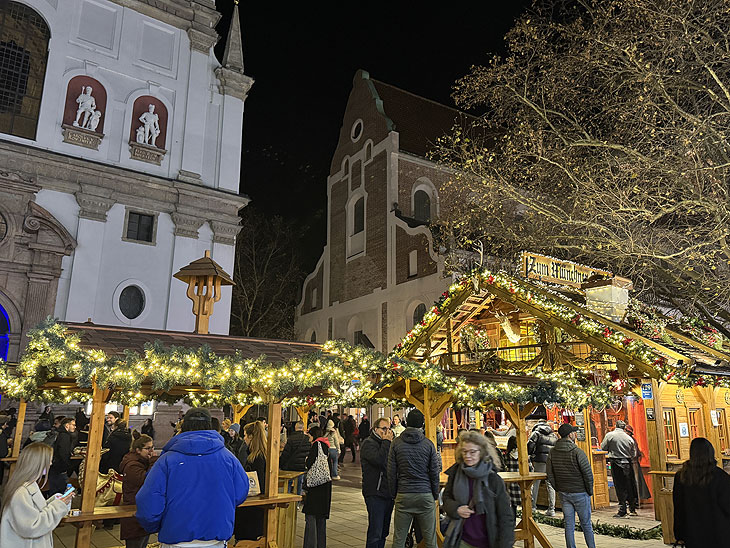 "Zum Münchner Kindl" von Miriam Blume 2024 in der Neuhauser Straße (©Foto: Martin Schmitz) 